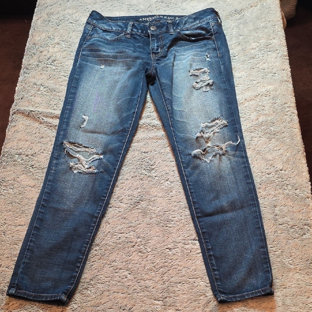 American Eagle Jeggings Ankle Super Stretch Distressed Blue Jeans. Size 8 - Picture 1 of 6